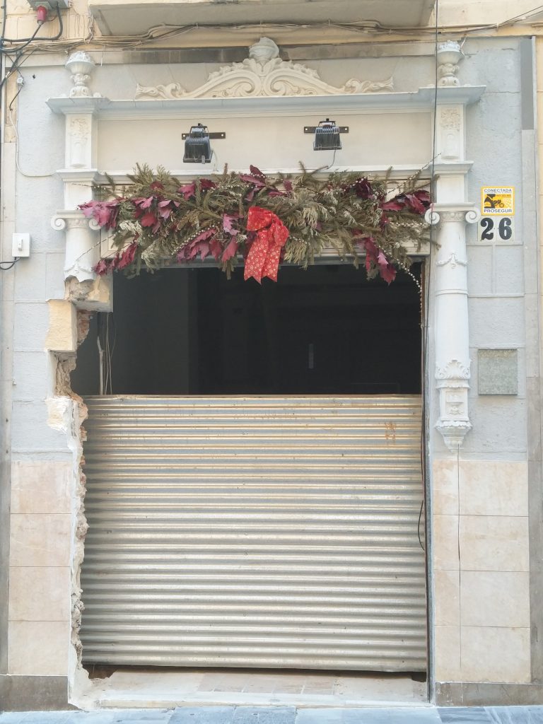 Guanyar Alcoi critica la destrucció de patrimoni històric a l'antiga farmàcia Amorós i la passivitat del Govern Local al respecte