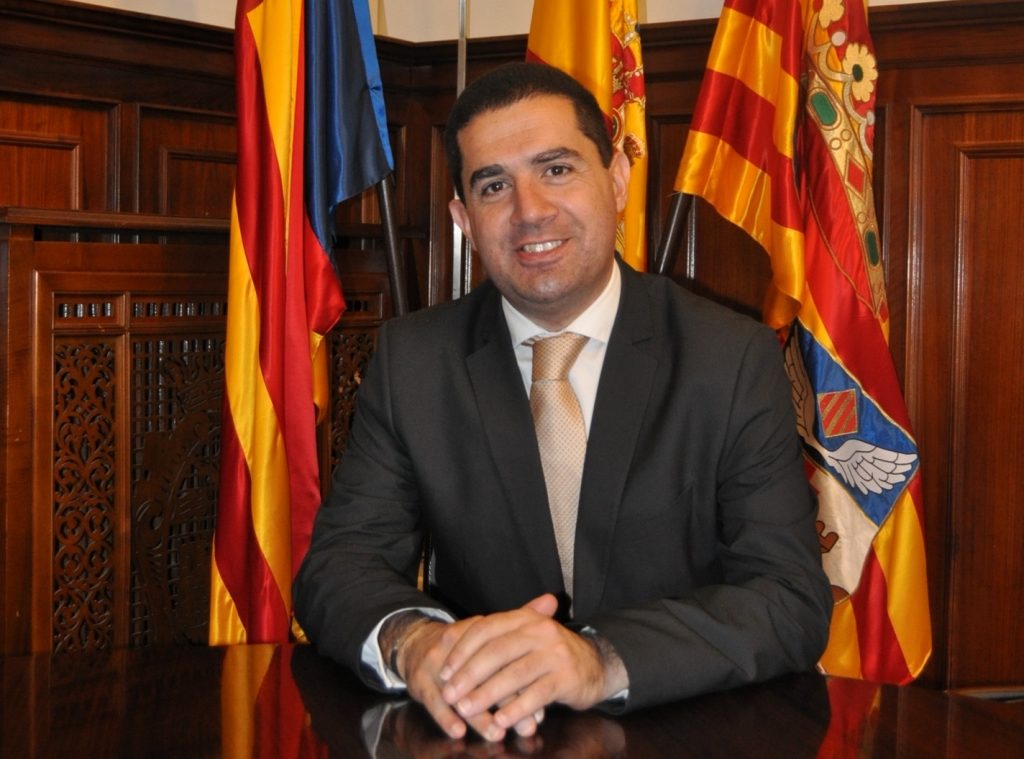 Guanyar Alcoi denuncia les desmesurades retribucions de Toni Francés: 82.144 euros l’any 2016