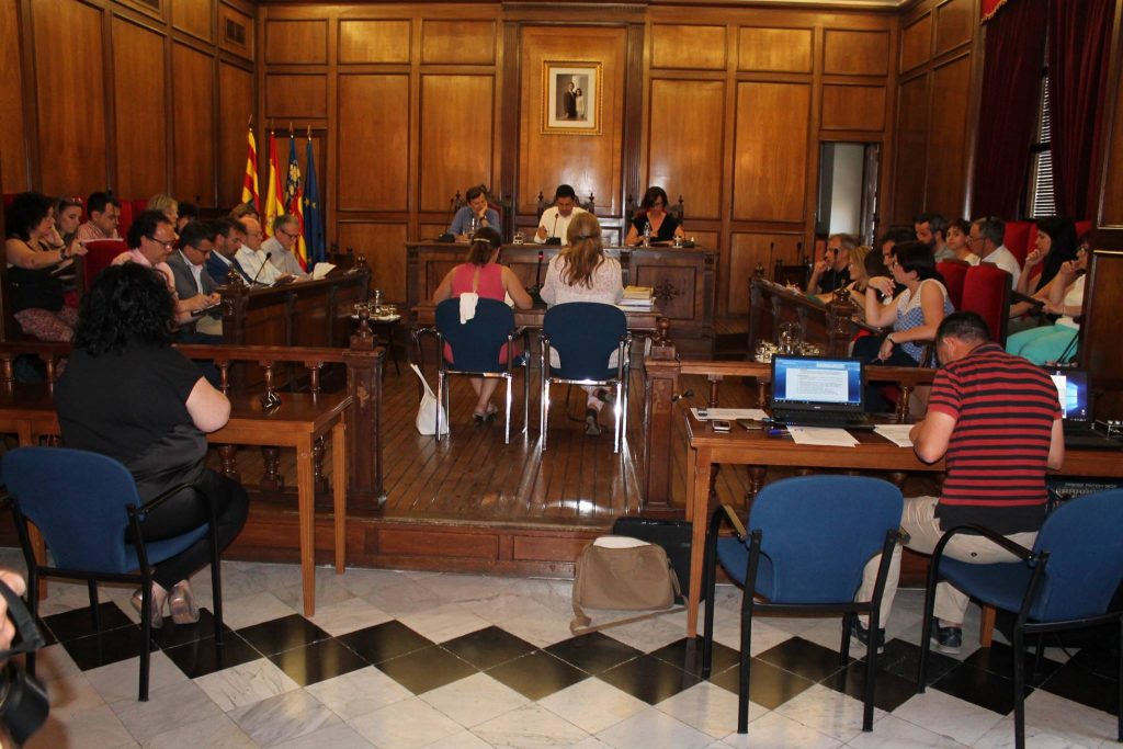 L'Ajuntament d'Alcoi reprova als exalcaldes del PP Jorge Sedano i Miguel Peralta i la resta de participants per l'acte pagat per Gürtel a Alcoi