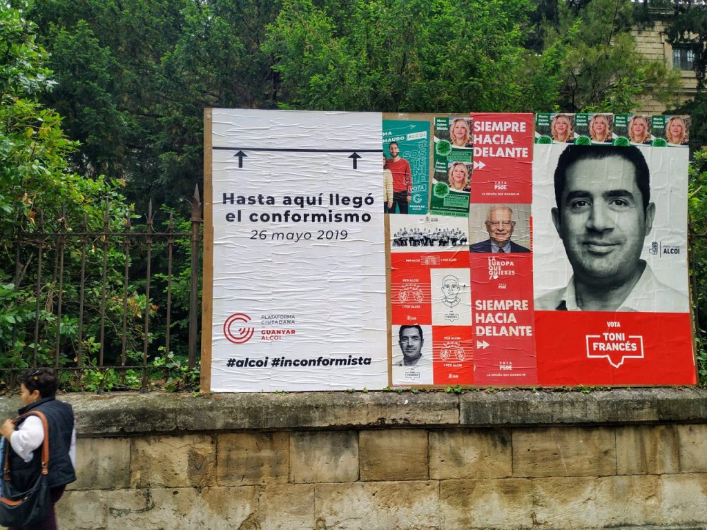 Quina història hi ha darrere dels cartells del Teix i Romeral de Guanyar Alcoi?