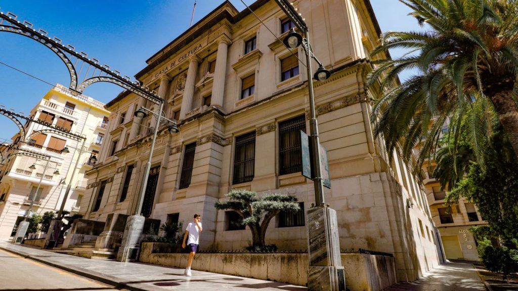 Guanyar reclama una solució urgent i definitiva per al Centre Cultural