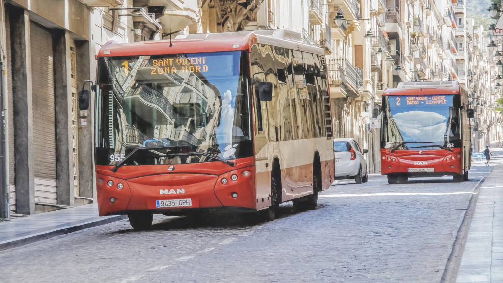 Guanyar Alcoi denuncia les greus deficiències del transport urbà i critica la nova pròrroga del contracte