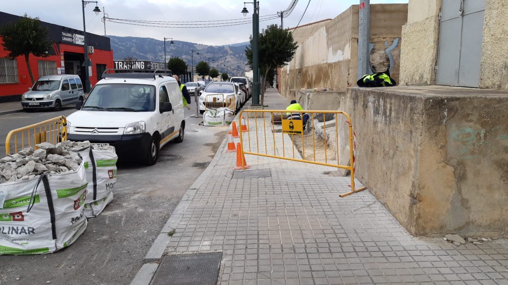 Guanyar Alcoi denuncia que el govern del PSOE i Compromís continua desmantellant el servei públic amb un nou contracte privat de manteniment urbà